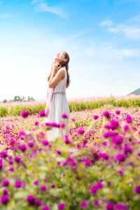 Reprendre le pouvoir sur sa vie en faisant le choix du courage de dire non à la facilité. Revivre ses émotions, s'entraîner à cheminer vers sa bulle de lumière n'est-il pas plus salvateur ?